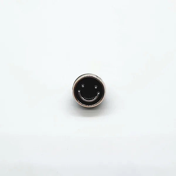 Pin para Gorra - Carita Feliz Negra