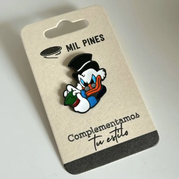 Pin para Gorra Bélica - Rico Mc Pato