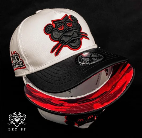 Gorra de la Pantera Black en Blanco