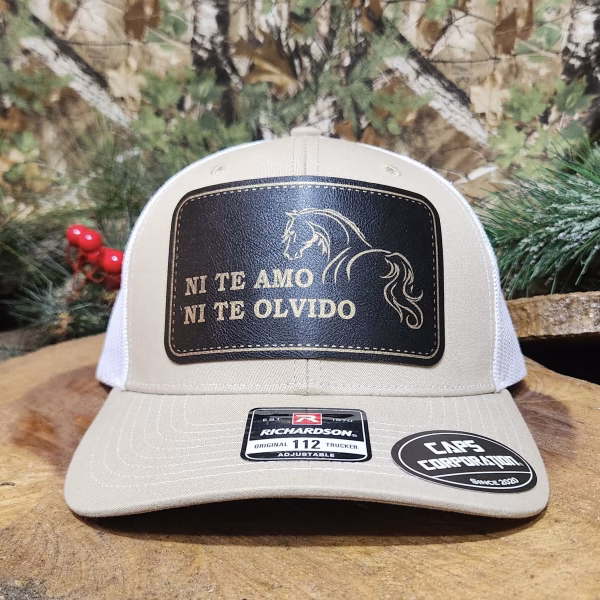Gorra Richardson – Crema/blanco- Ni te amo Ni te olvido