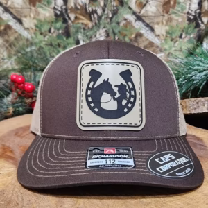 Gorra Richardson – Chocolate/crema- Vaquera-herradura