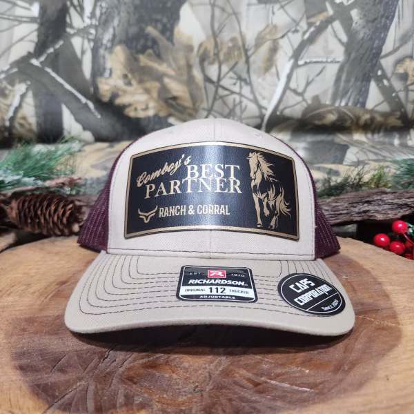 Gorra Richardson – Crema/rojo vino - Ranch Corral