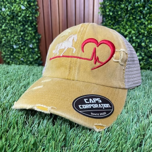 GORRA LIGHT BEIGE /CON ABERTURA PARA COLETA/HORSE HEART HORSE
